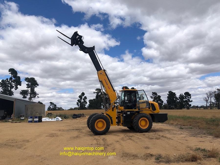 Telescopic wheel loader worked at Australia